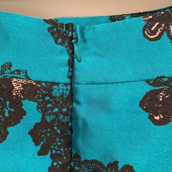 Brocade gothic midi skirt size XL - Picture 4 of 4